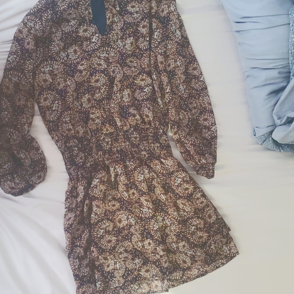 Veronica M, size small, paisley